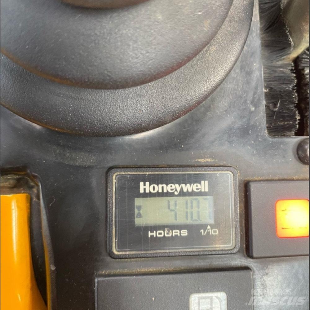 JCB 8008 Mini bageri < 7t