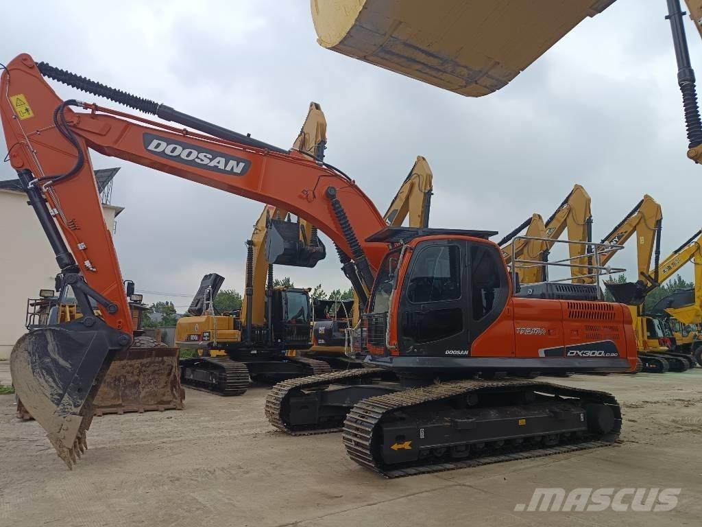 Doosan DX 300 LC Bageri guseničari