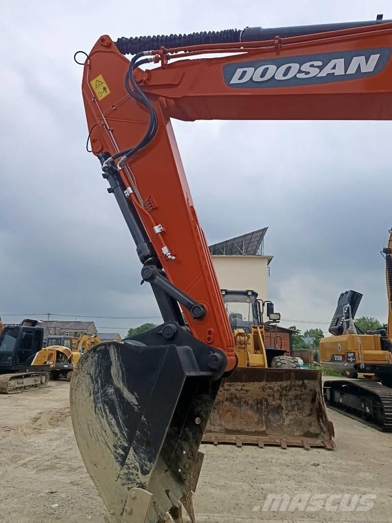 Doosan DX 300 LC Bageri guseničari