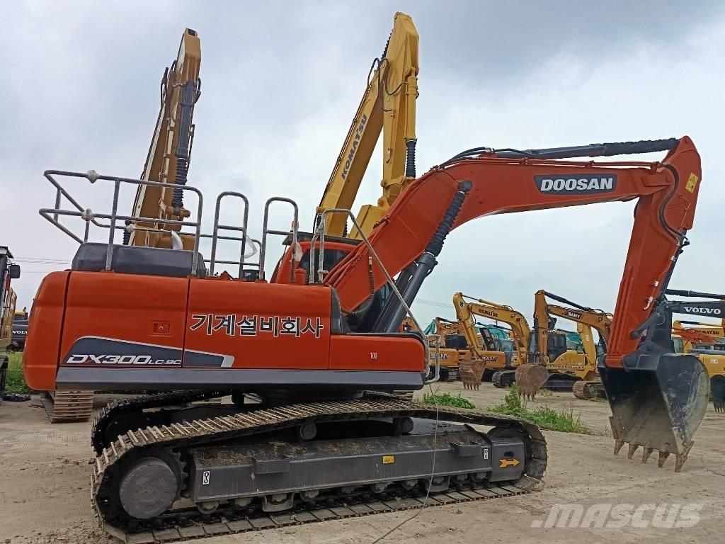 Doosan DX 300 LC Bageri guseničari