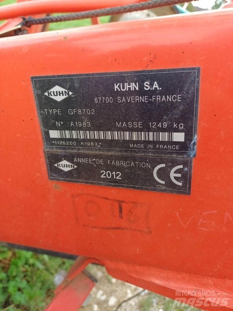 Kuhn GF 8702 Okretači i sakupljači sena