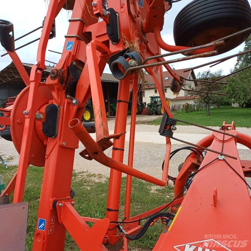 Kuhn GF 8702 Okretači i sakupljači sena