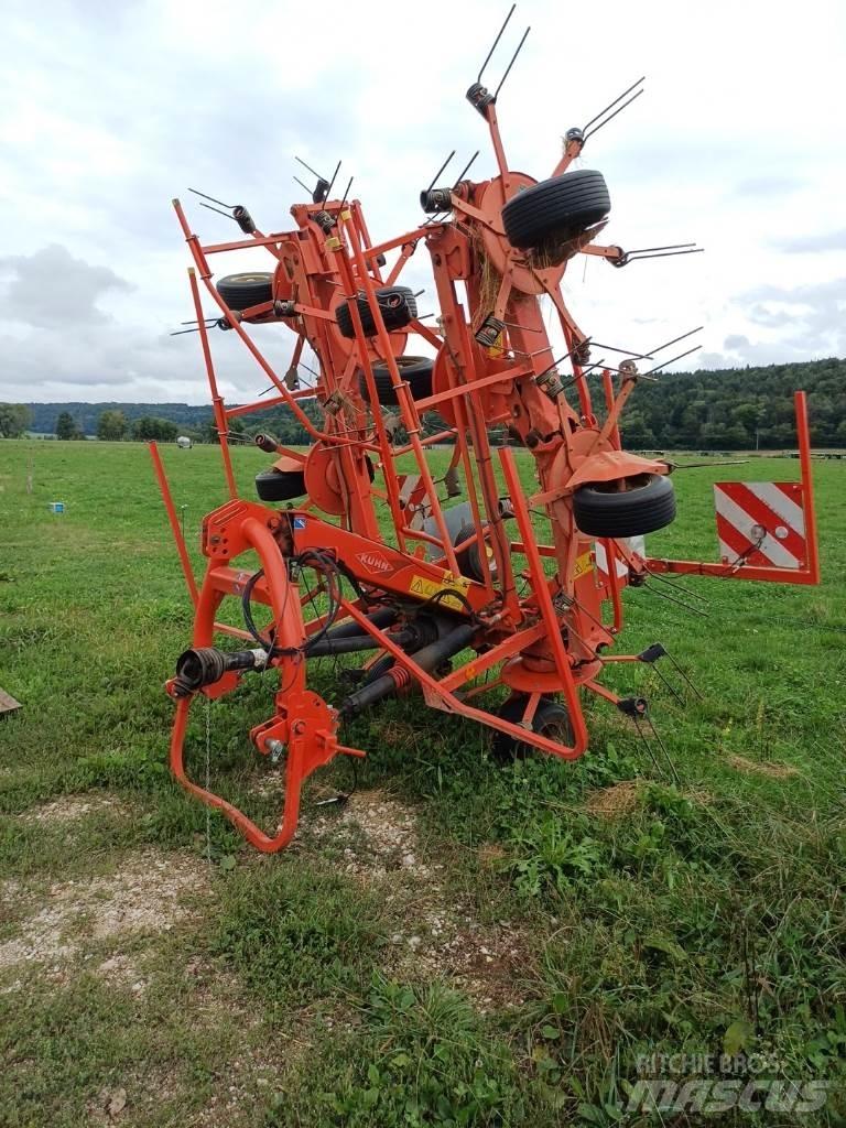 Kuhn GF 8702 Okretači i sakupljači sena