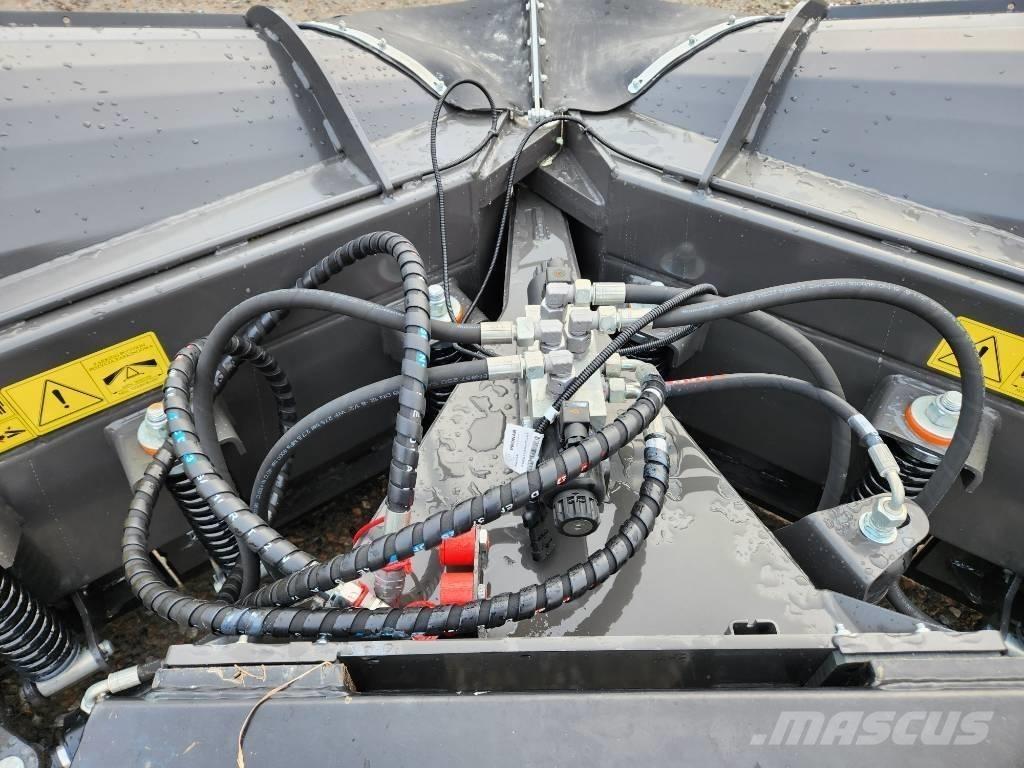 Pronar PUV 3300 M Snežne daske i plugovi