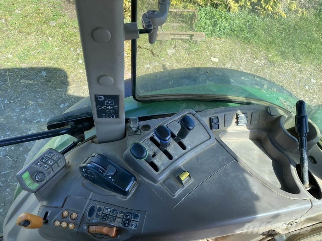 John Deere 5100 R Traktori