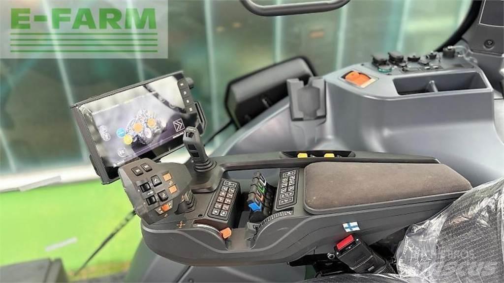 Valtra q 285 Traktori