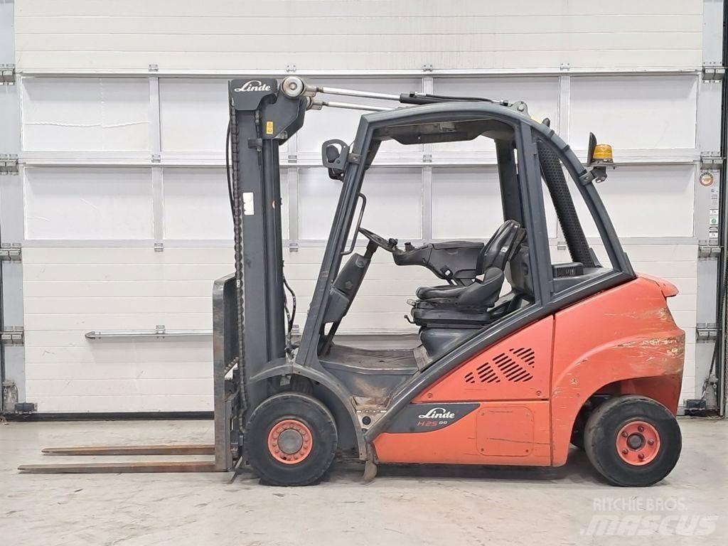 Linde H25D-02 Dizelski viljuškari