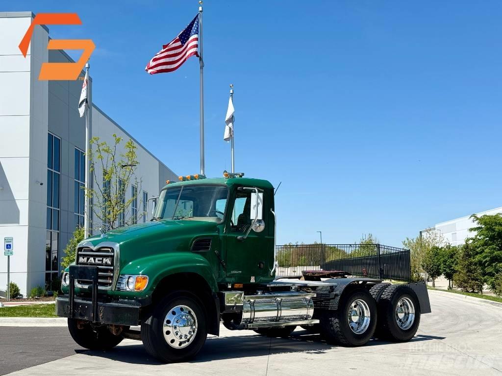 Mack Granite CV713 Tegljači
