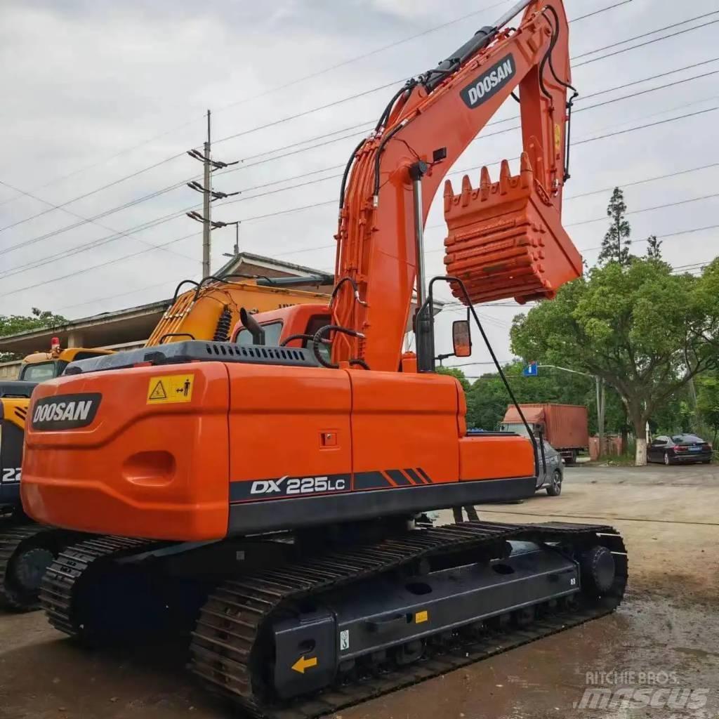 Doosan DX225LC-9C Bageri guseničari
