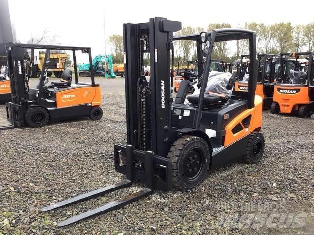 Doosan D25S-9 Dizelski viljuškari