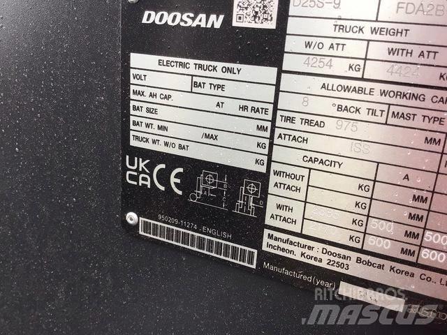 Doosan D25S-9 Dizelski viljuškari