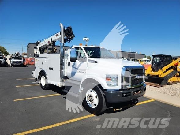 Ford F750 SD Ostalo za građevinarstvo