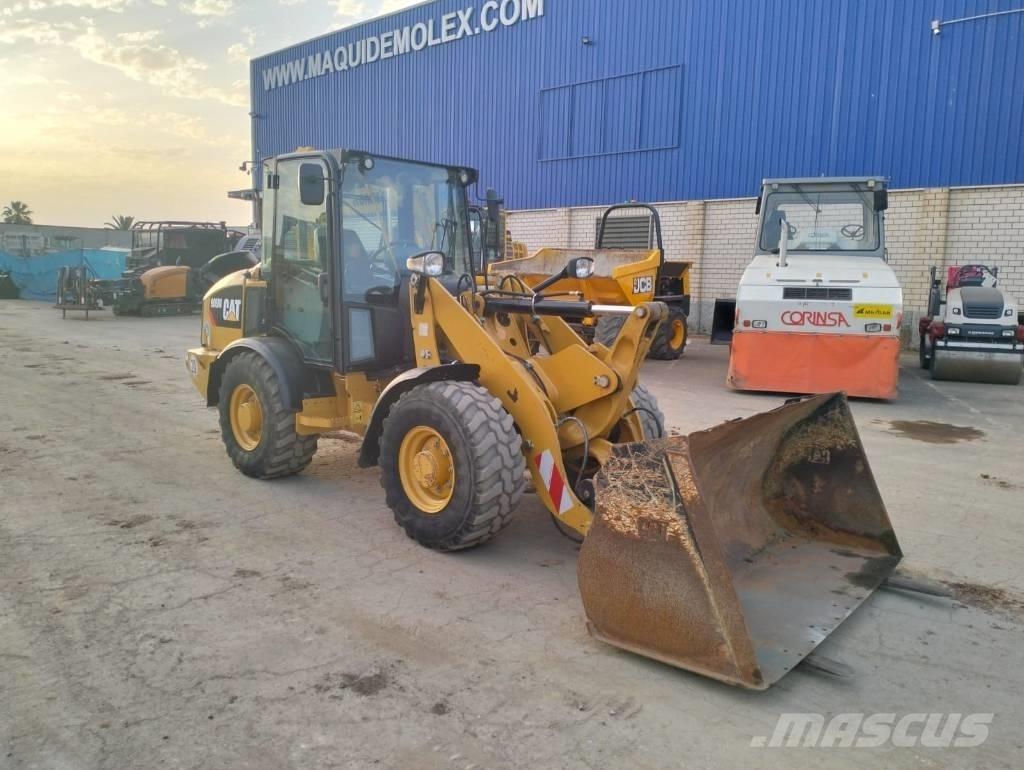 CAT 906M Utovarivači na točkove
