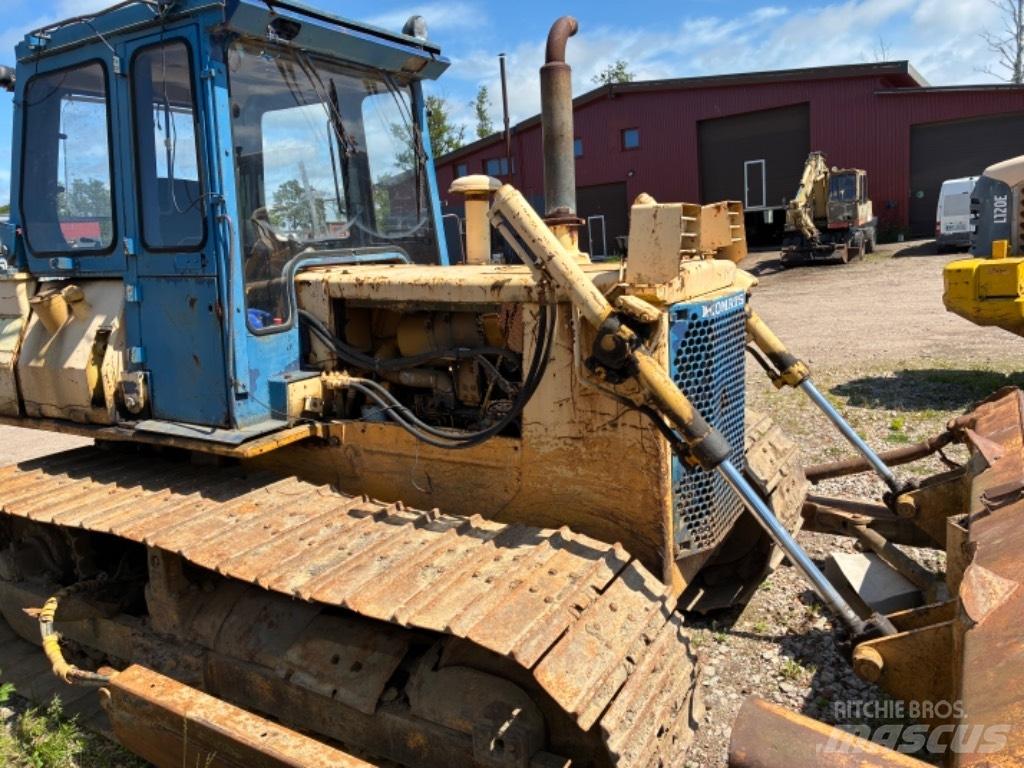 Komatsu D 41 P-3 Buldožeri guseničari