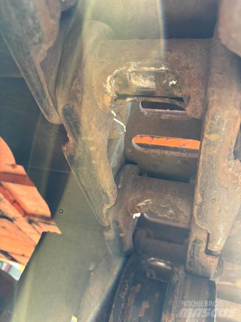 Doosan DX225LC Bageri guseničari