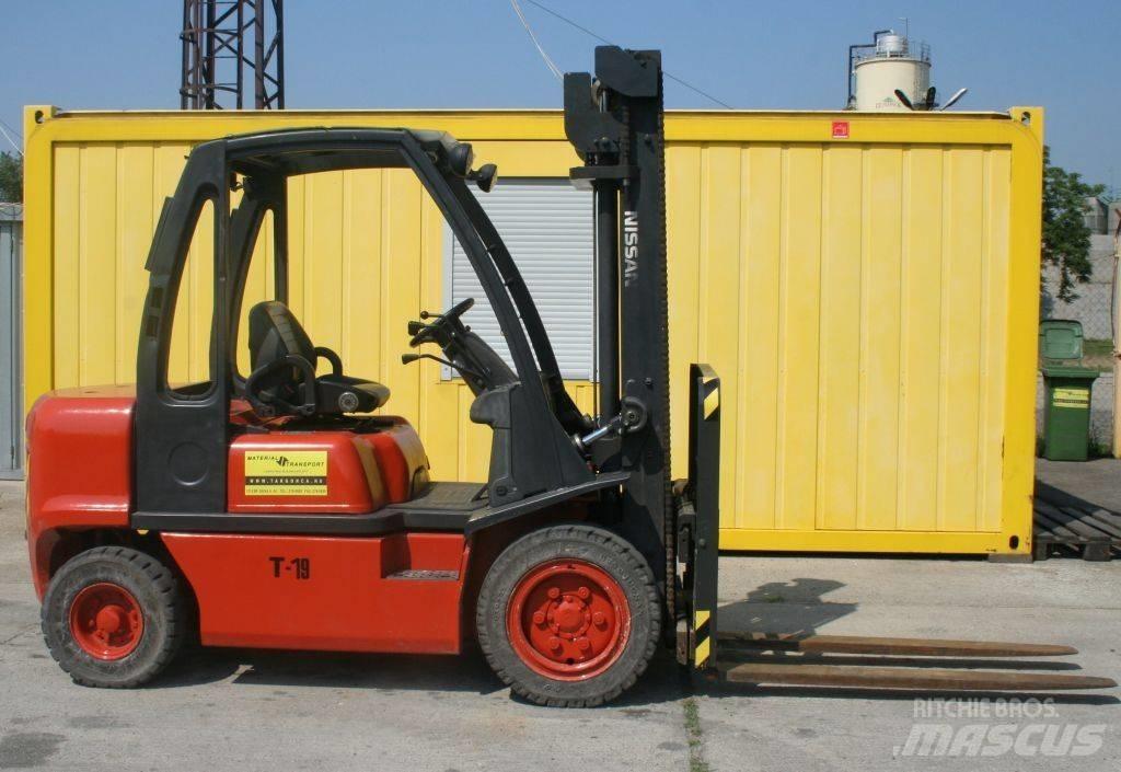 Nissan FGD09A30Q Dizelski viljuškari