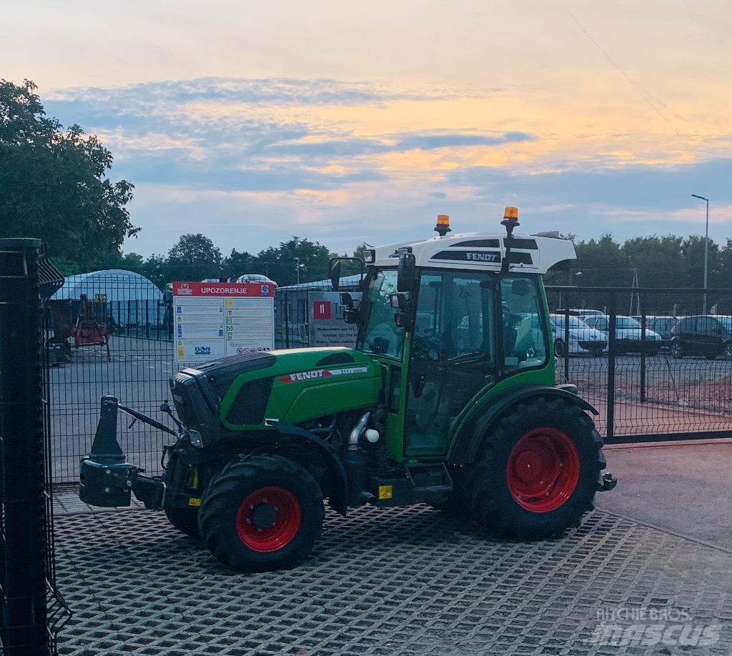Fendt 211V Traktori