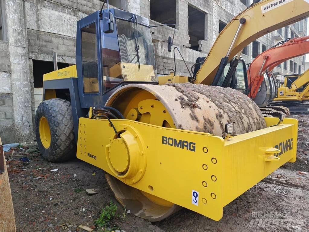 Bomag BW 217 D-2 Valjci sa jednim bubnjem