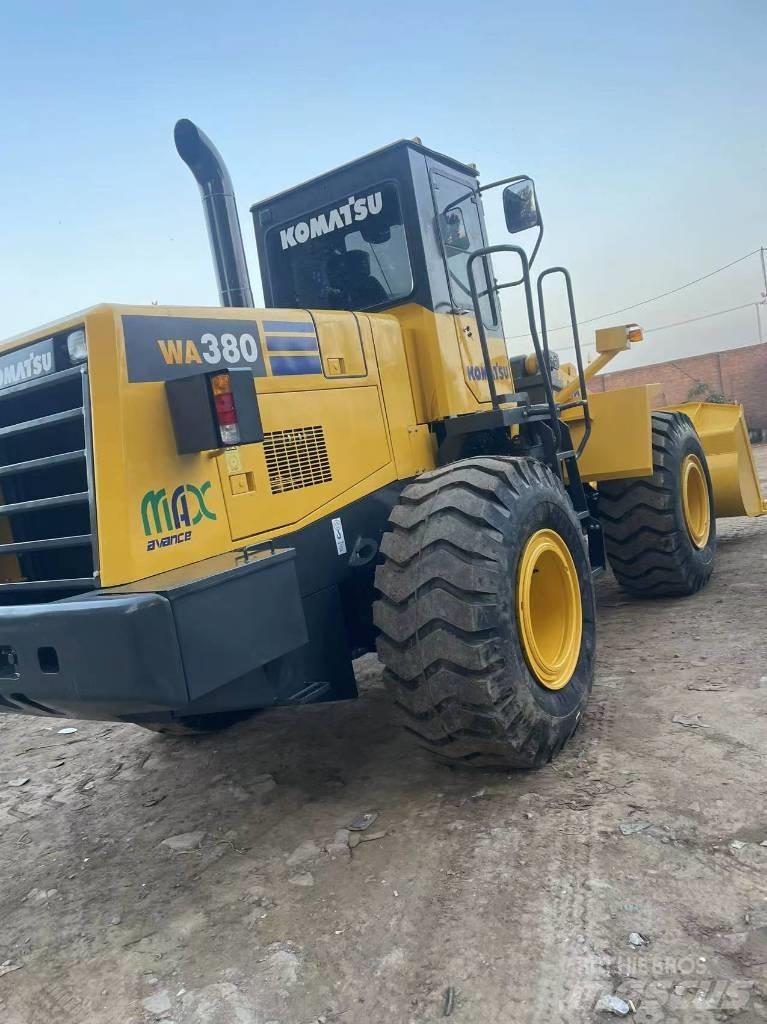 Komatsu WA 380 Utovarivači na točkove