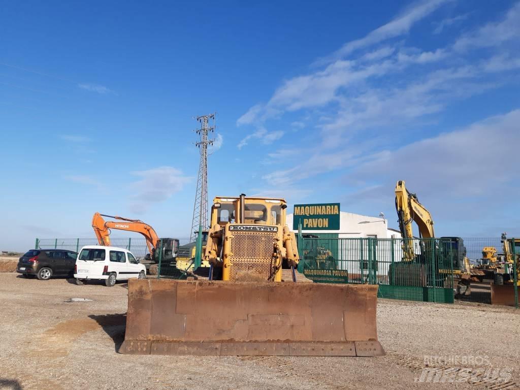 Komatsu D 85 E-12 Buldožeri guseničari