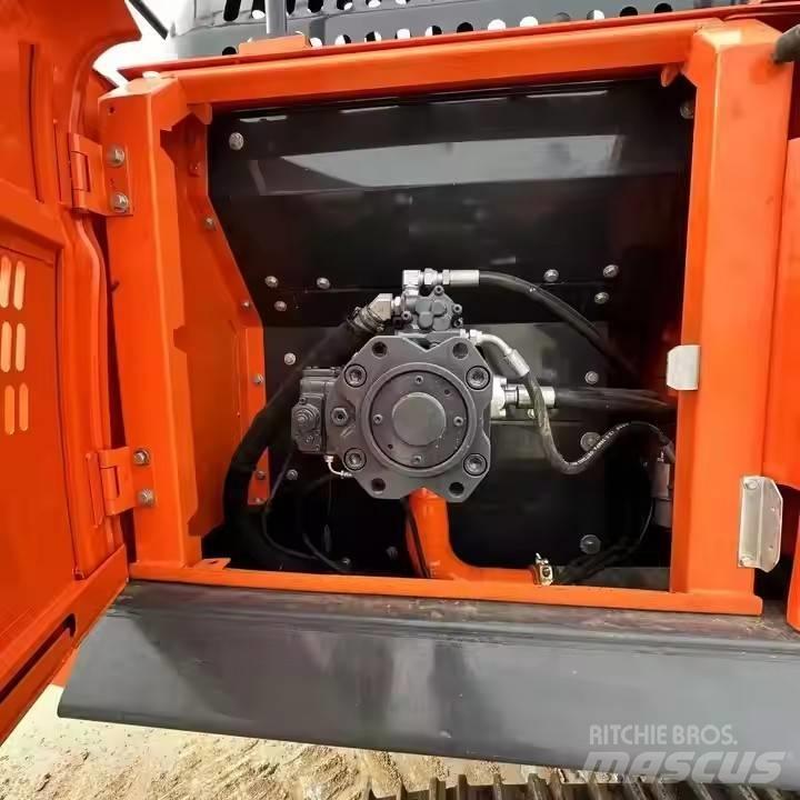 Doosan DX300LC Bageri guseničari