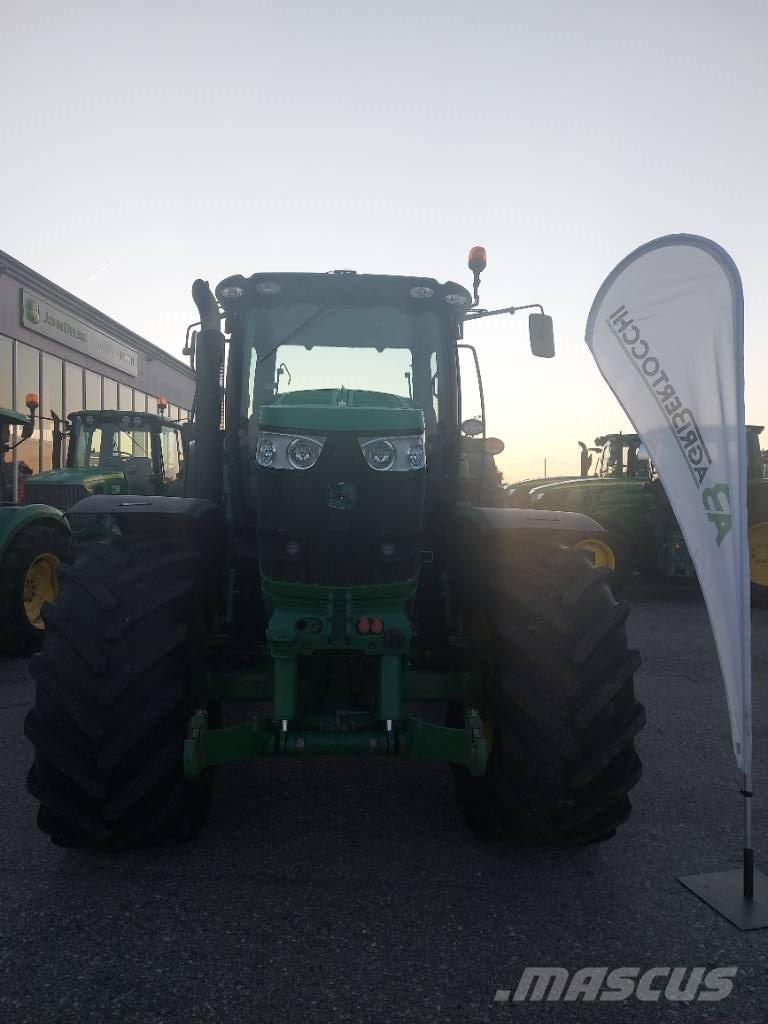 John Deere 6190 R Traktori