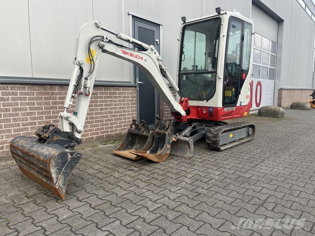 Takeuchi TB216 Mini bageri < 7t