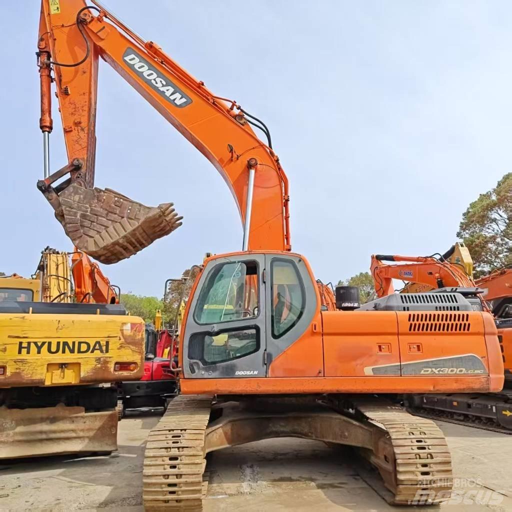 Doosan DX 300 LC Bageri guseničari