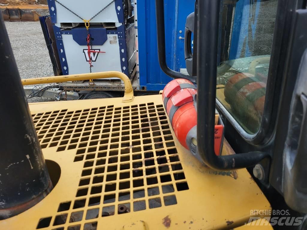 CAT D 8 T Buldožeri guseničari
