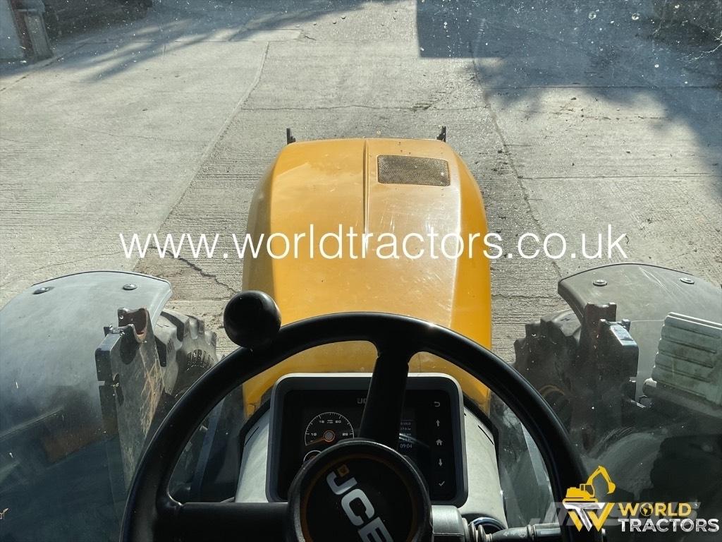 JCB Fastrac 4220 Traktori