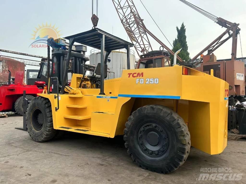 TCM FD 250 Dizelski viljuškari
