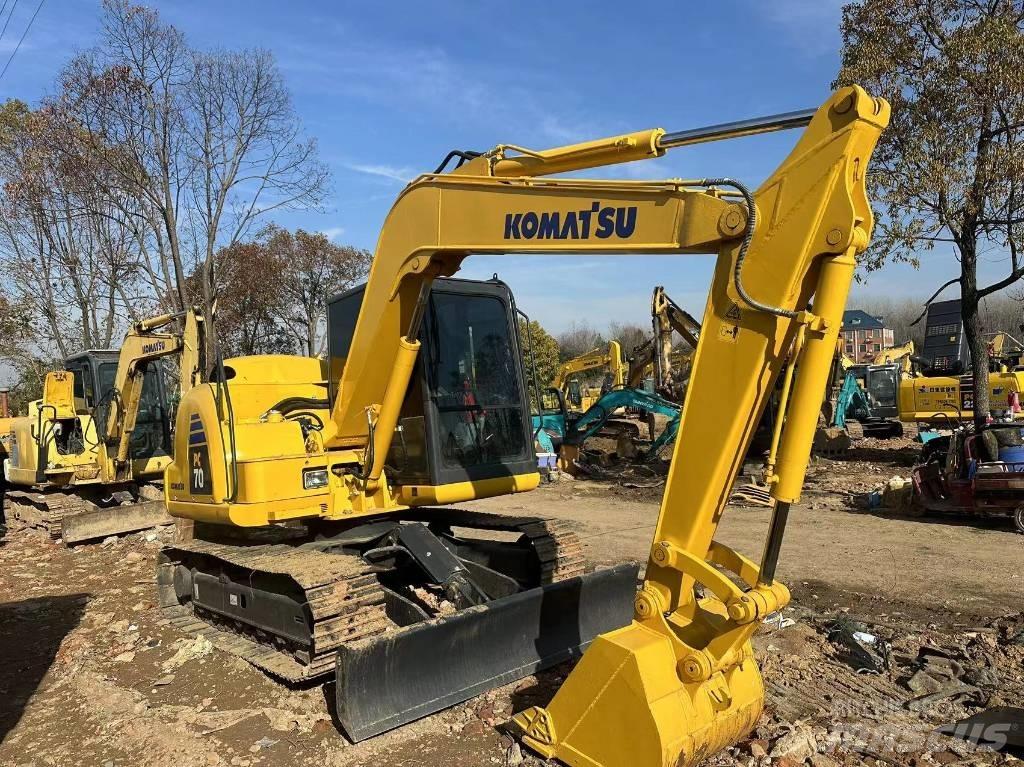 Komatsu PC 70 Midi bageri 7t – 12t