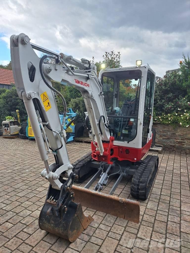 Takeuchi TB 225 Mini bageri < 7t