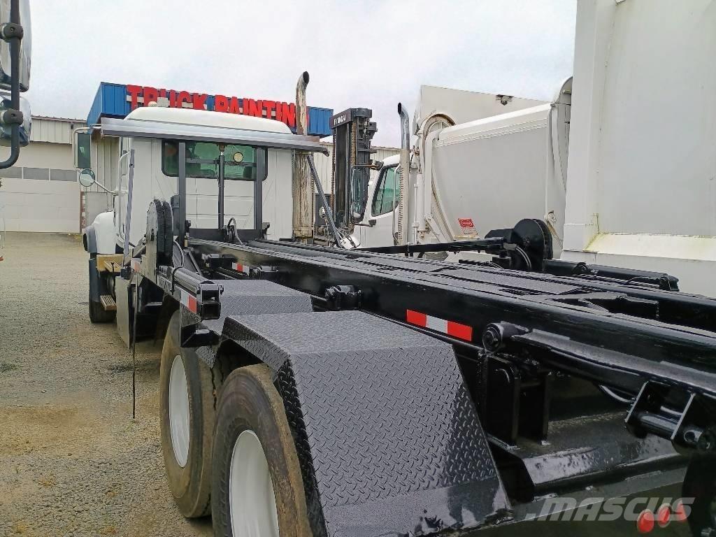 Mack CV 713 Kamioni za podizanje kablova