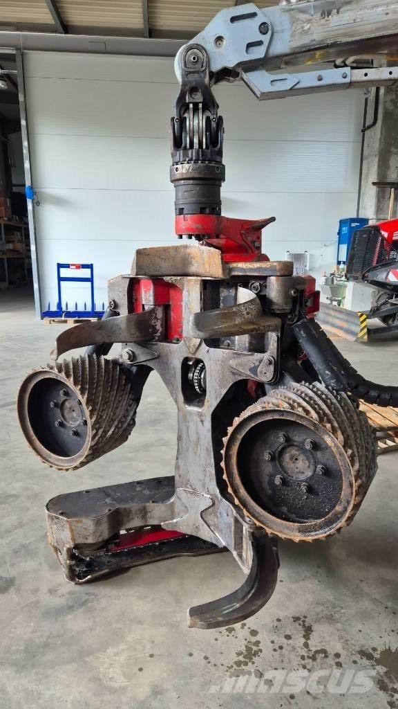 Komatsu S 132 Mašine za kleščenje grane stabla