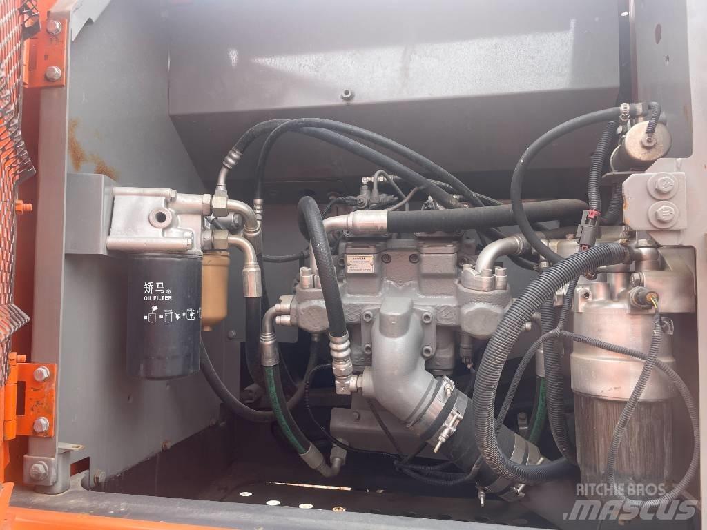 Hitachi ZX 200 Bageri guseničari