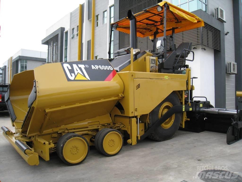 CAT AP 600 D Asfaltni finišeri