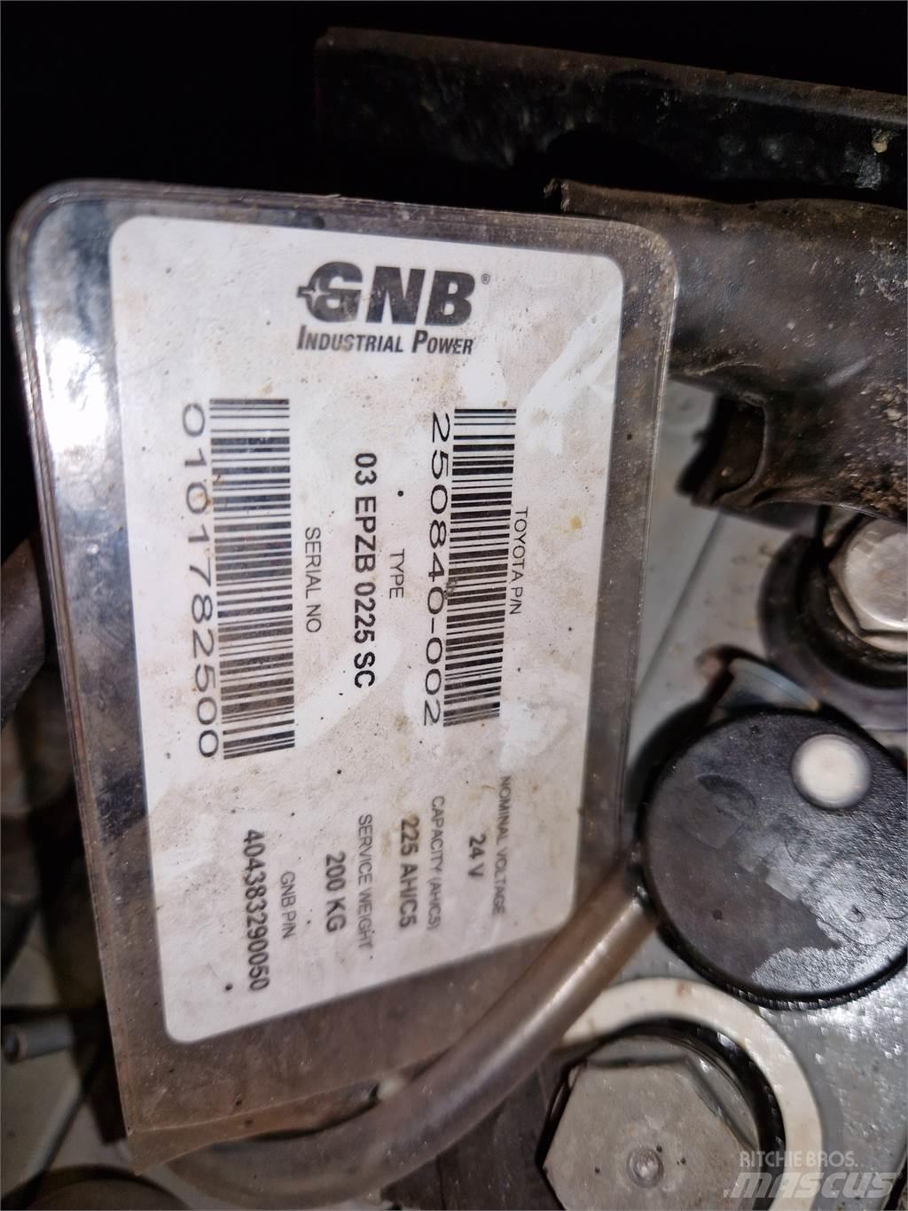Toyota SWE200D Nisko podizni električni viljuškar sa stajalištom