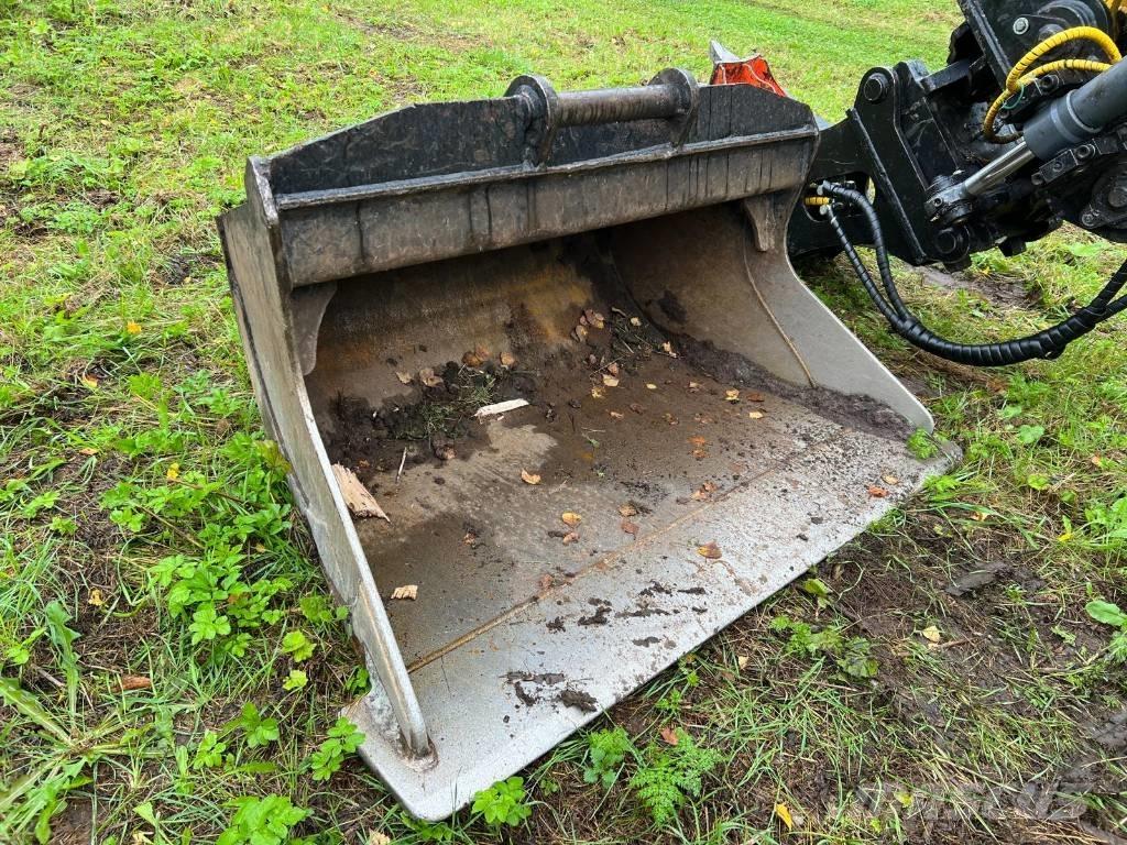 Komatsu PC138US-11 Bageri guseničari