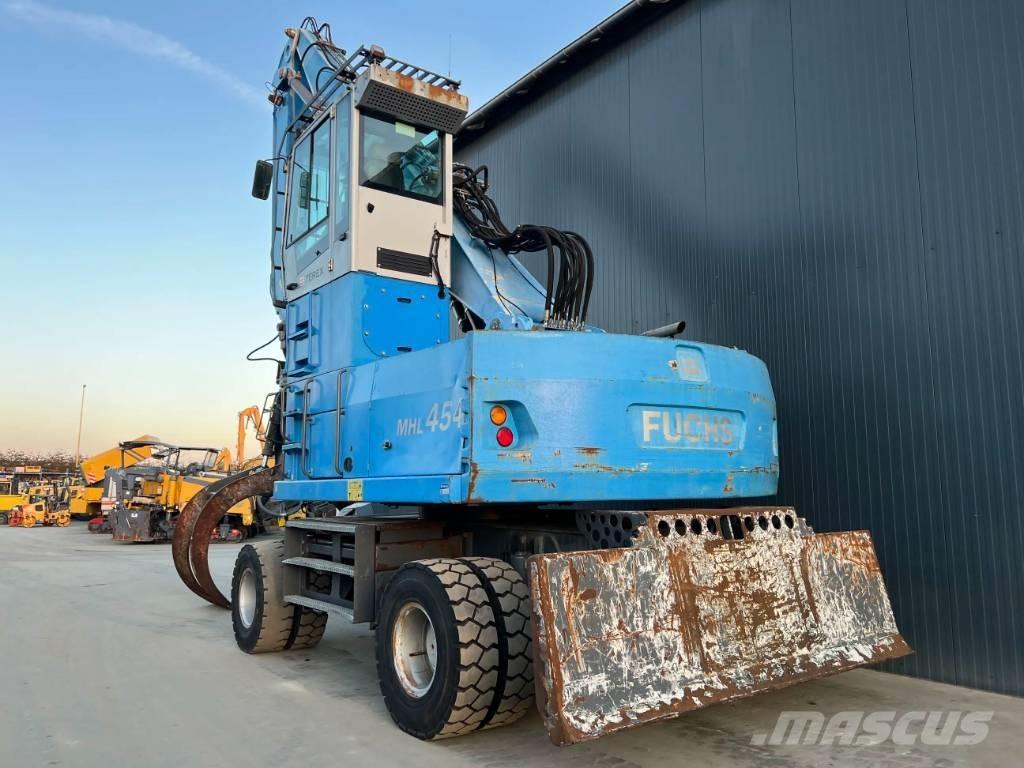 Fuchs MHL454 Bageri za prenos primarnih/sekundarnih sirovina