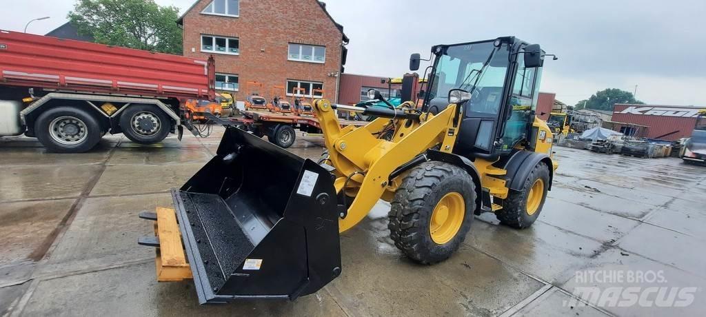 CAT 908M Utovarivači na točkove