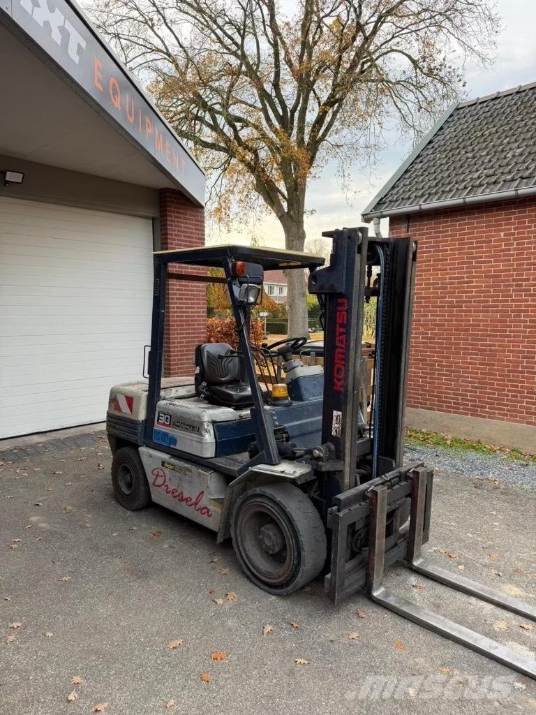 Komatsu FD30T-11E Dizelski viljuškari