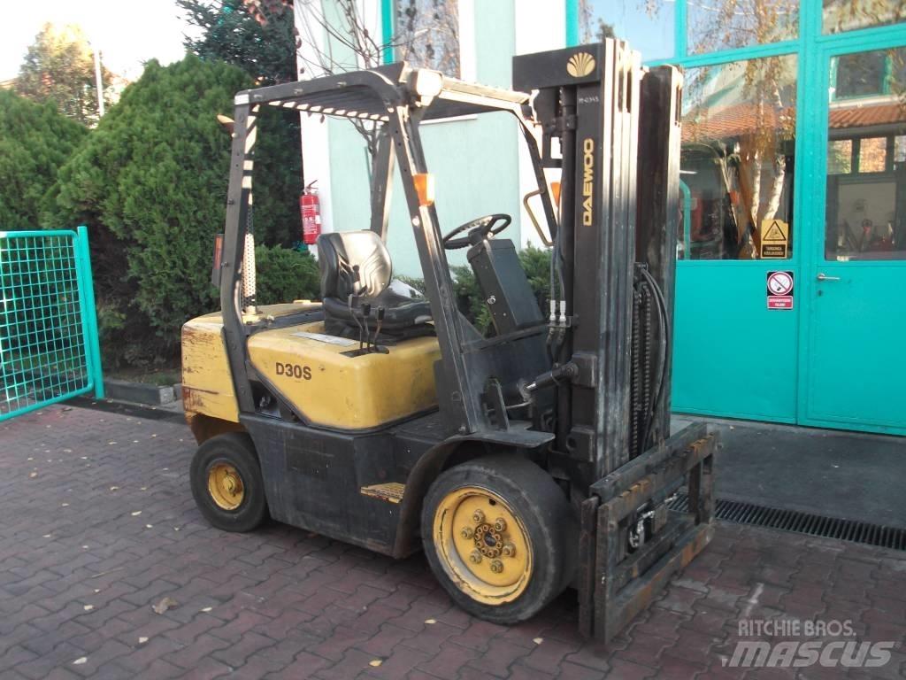 Daewoo D30S3 V-2372 Dizelski viljuškari