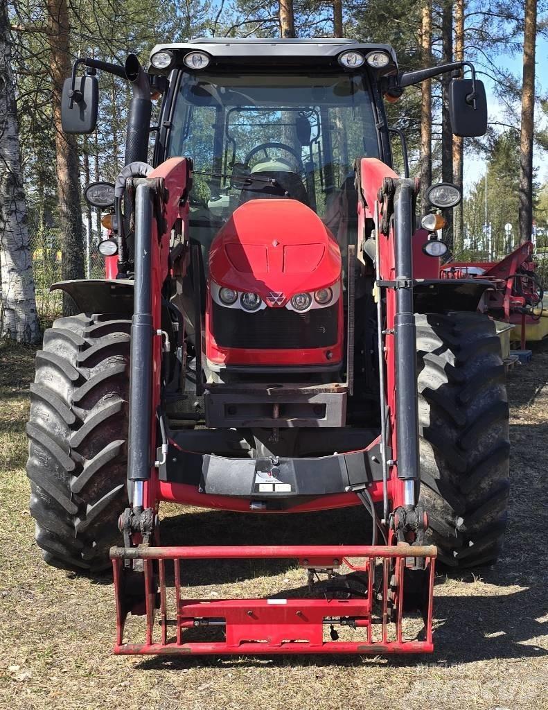 Massey Ferguson 5613 Traktori