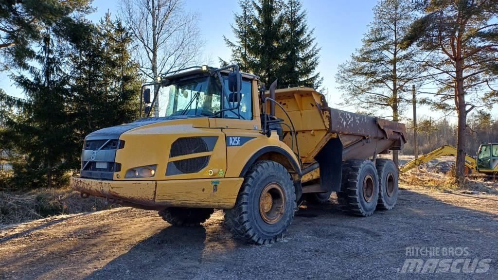 Volvo A 25 F Zglobni damperi