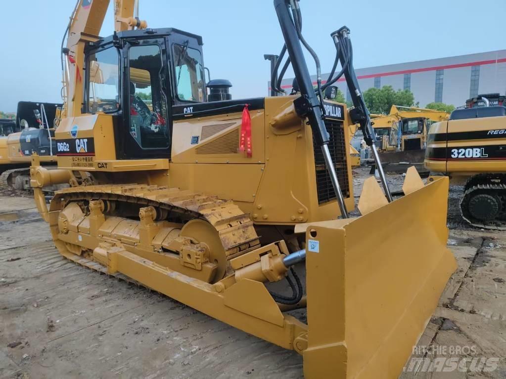 CAT D6G2 Bageri guseničari