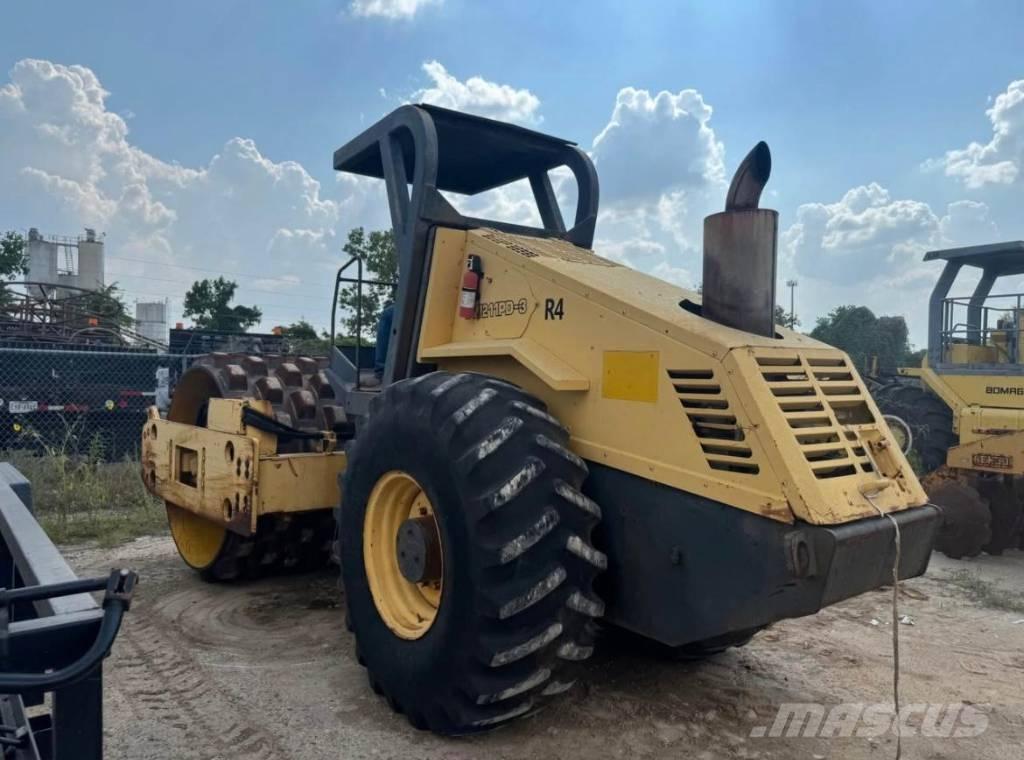 Bomag BW 211 P D-3 Valjci sa jednim bubnjem