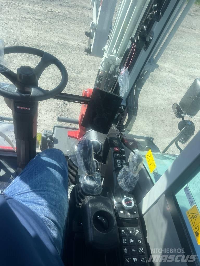 Takeuchi TB 370 W Bageri točkaši