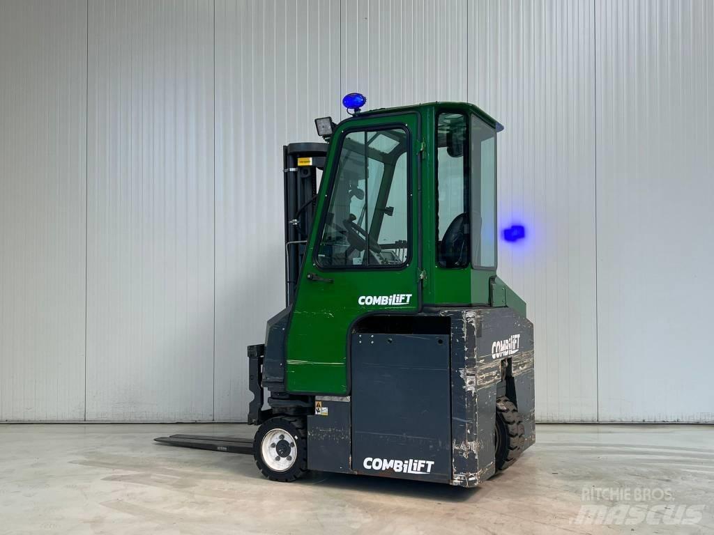 Combilift CBE2500 Viljuškari sa 4-stranskim dohvatom