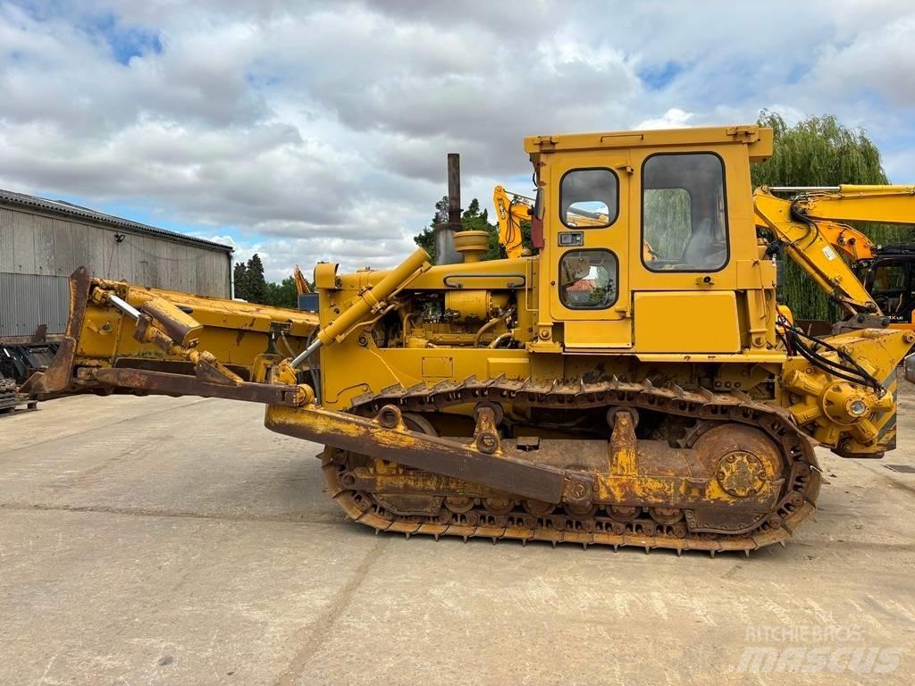 CAT D 6 D Buldožeri guseničari
